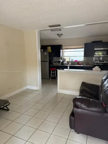 2929 NW 22nd Court Miami FL 33142