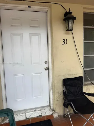2929 NW 22nd Court Miami FL 33142