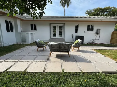 101 NW 86th Street El Portal FL 33150