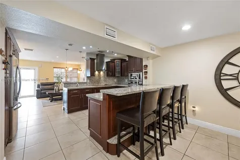 11210 SW 47th Terrace Miami FL 33165