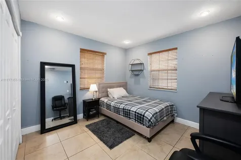 11210 SW 47th Terrace Miami FL 33165