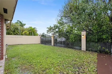 11210 SW 47th Terrace Miami FL 33165