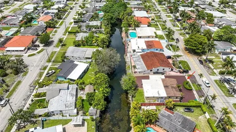 11210 SW 47th Terrace Miami FL 33165