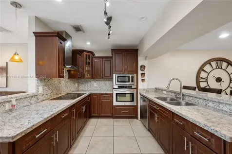 11210 SW 47th Terrace Miami FL 33165