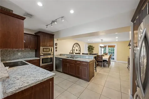 11210 SW 47th Terrace Miami FL 33165