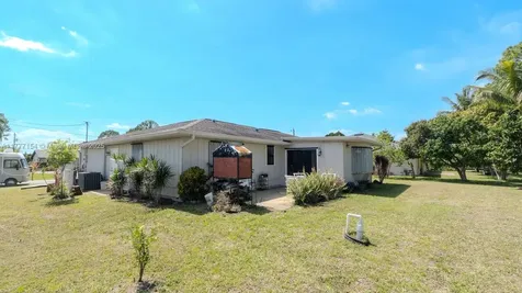621 SE Voltair Terrace Port St. Lucie FL 34983
