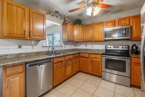 621 SE Voltair Terrace Port St. Lucie FL 34983
