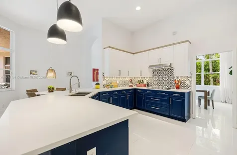 1604 Victoria Pointe Lane Weston FL 33327