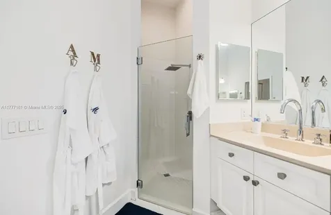 1604 Victoria Pointe Lane Weston FL 33327