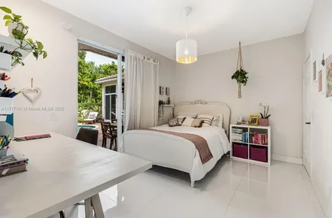 1604 Victoria Pointe Lane Weston FL 33327