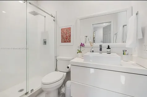 1604 Victoria Pointe Lane Weston FL 33327