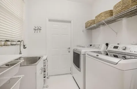 1604 Victoria Pointe Lane Weston FL 33327