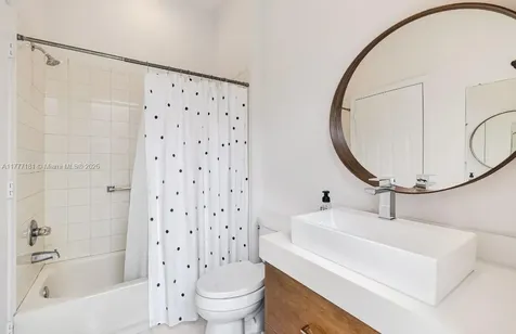 1604 Victoria Pointe Lane Weston FL 33327