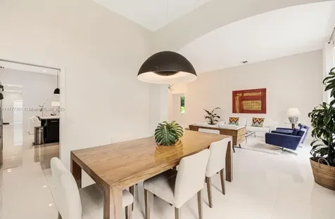 1604 Victoria Pointe Lane Weston FL 33327