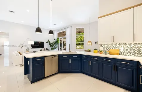 1604 Victoria Pointe Lane Weston FL 33327