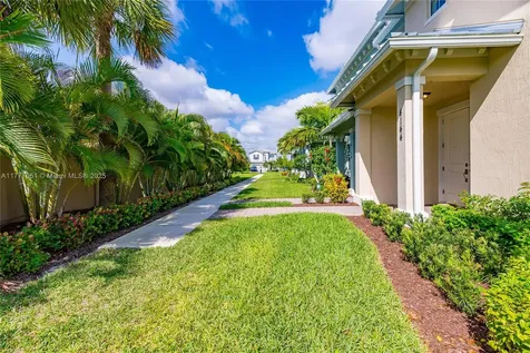 4144 Greenway Drive Hollywood FL 33021