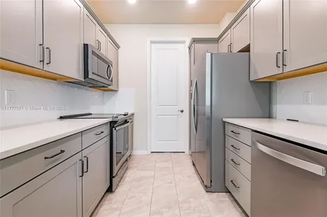 4144 Greenway Drive Hollywood FL 33021