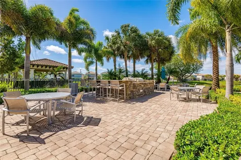 4144 Greenway Drive Hollywood FL 33021