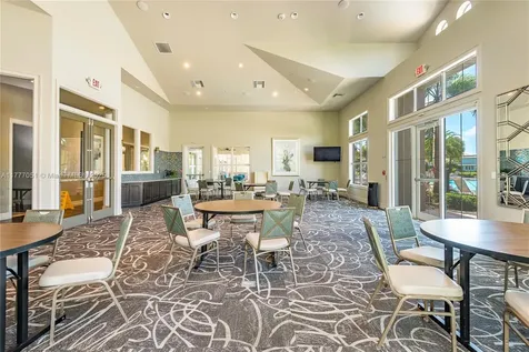 4144 Greenway Drive Hollywood FL 33021