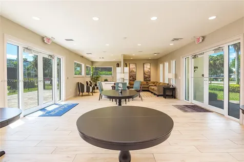 4144 Greenway Drive Hollywood FL 33021
