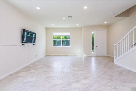 4144 Greenway Drive Hollywood FL 33021