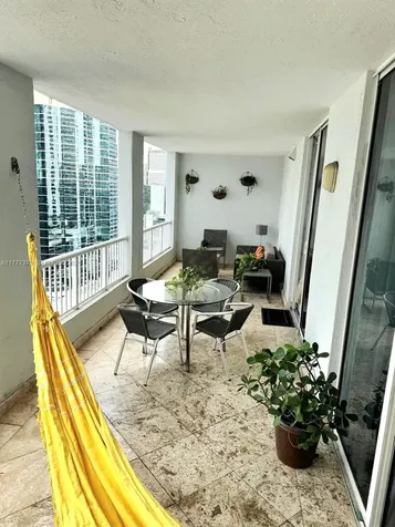 170 SE 14th Street Miami FL 33131