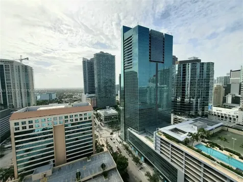 170 SE 14th Street Miami FL 33131