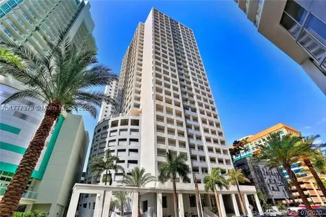 170 SE 14th Street Miami FL 33131