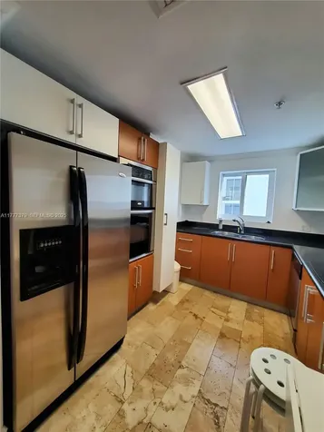 170 SE 14th Street Miami FL 33131