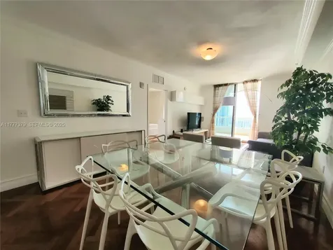 170 SE 14th Street Miami FL 33131