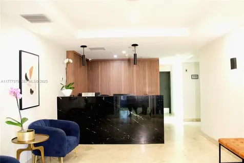170 SE 14th Street Miami FL 33131