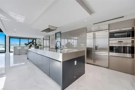 7960 Biscayne Point Circle Miami Beach FL 33141