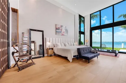 7960 Biscayne Point Circle Miami Beach FL 33141