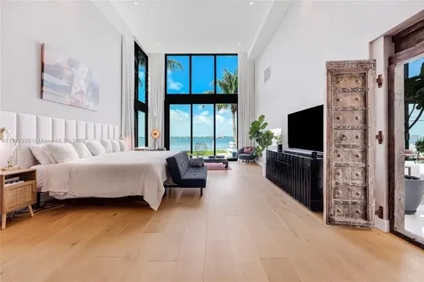 7960 Biscayne Point Circle Miami Beach FL 33141