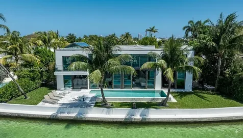 7960 Biscayne Point Circle Miami Beach FL 33141