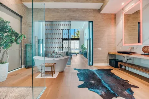 7960 Biscayne Point Circle Miami Beach FL 33141
