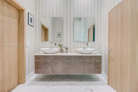 7960 Biscayne Point Circle Miami Beach FL 33141