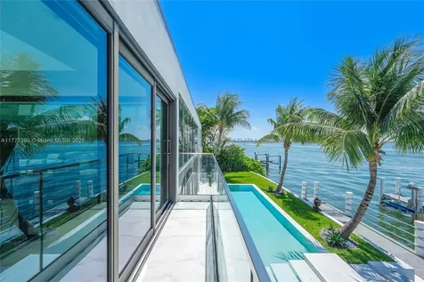 7960 Biscayne Point Circle Miami Beach FL 33141