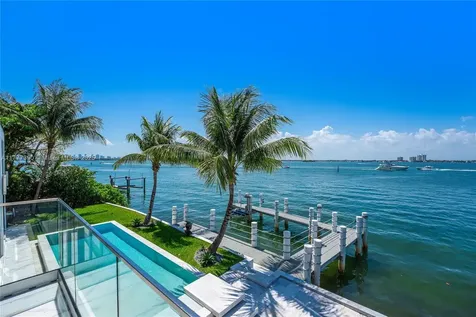 7960 Biscayne Point Circle Miami Beach FL 33141