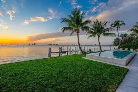 7960 Biscayne Point Circle Miami Beach FL 33141