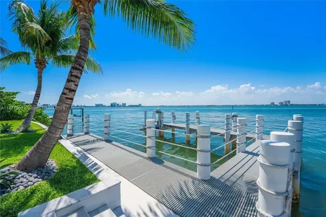 7960 Biscayne Point Circle Miami Beach FL 33141