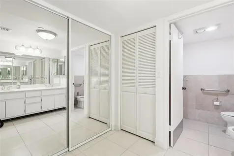 151 Crandon Boulevard Key Biscayne FL 33149