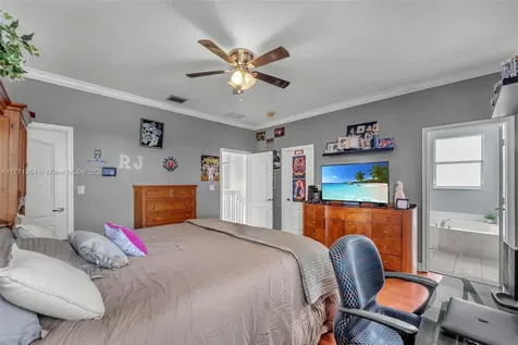 2260 NE 37th Terrace Homestead FL 33033