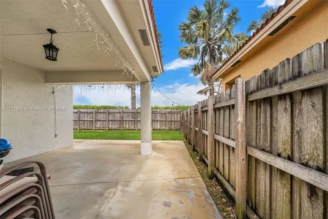2260 NE 37th Terrace Homestead FL 33033