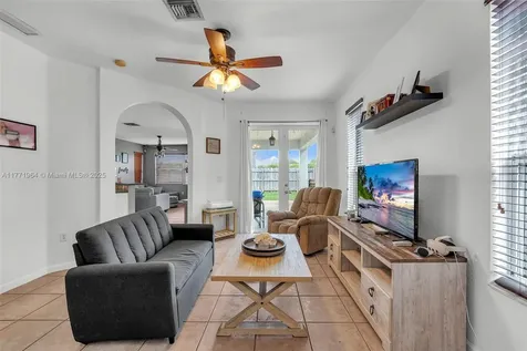 2260 NE 37th Terrace Homestead FL 33033