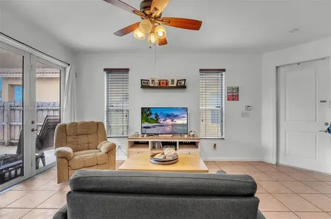2260 NE 37th Terrace Homestead FL 33033