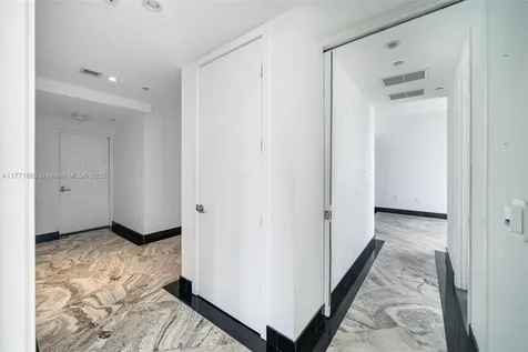 1100 Biscayne Boulevard Miami FL 33132