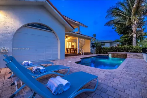924 NE 71st Street Miami FL 33138
