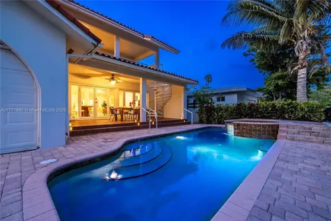 924 NE 71st Street Miami FL 33138