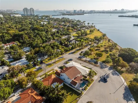 924 NE 71st Street Miami FL 33138